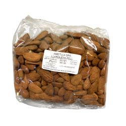 Almendra largueta cruda con piel